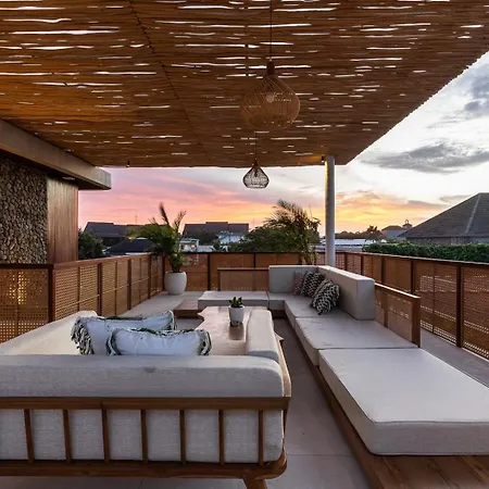Amr Echo Beach Villa'S Canggu Exterior photo